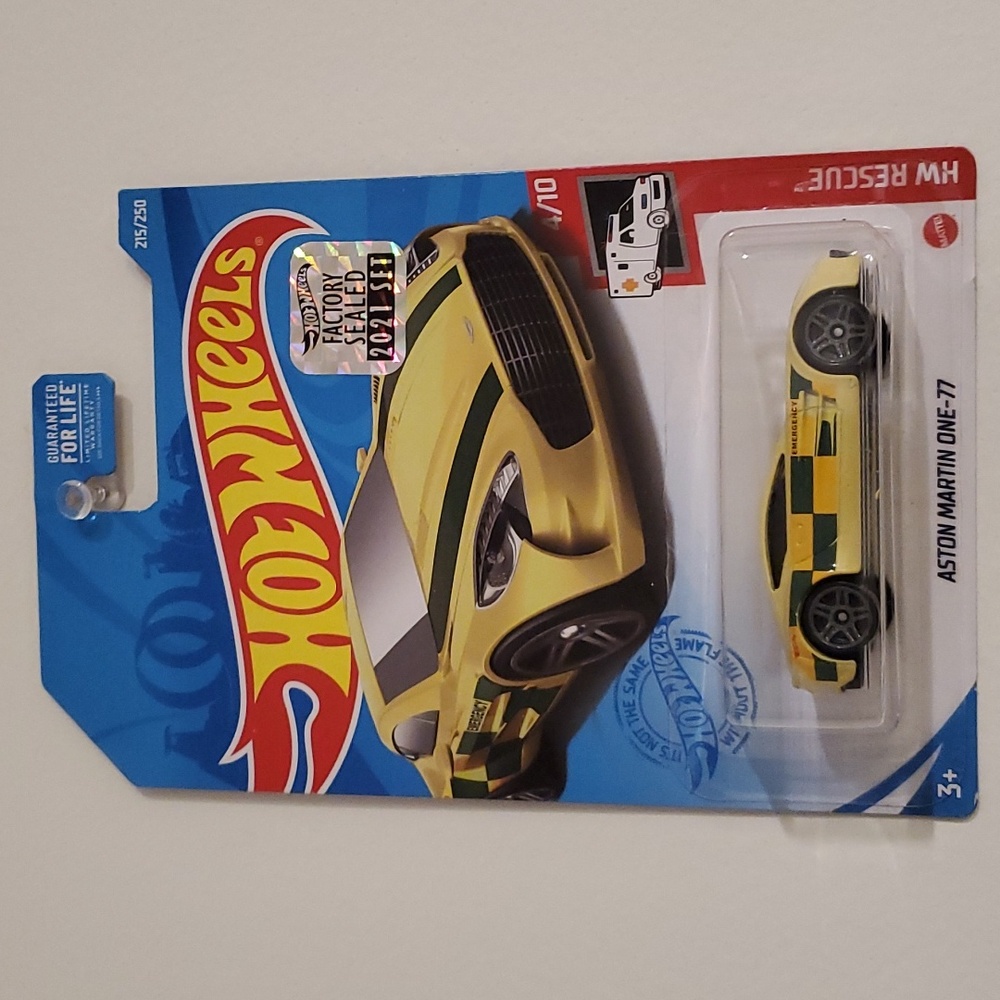Aston Martin One-77 Hot Wheels HW Rescue 4/10 Yellow Diecast
